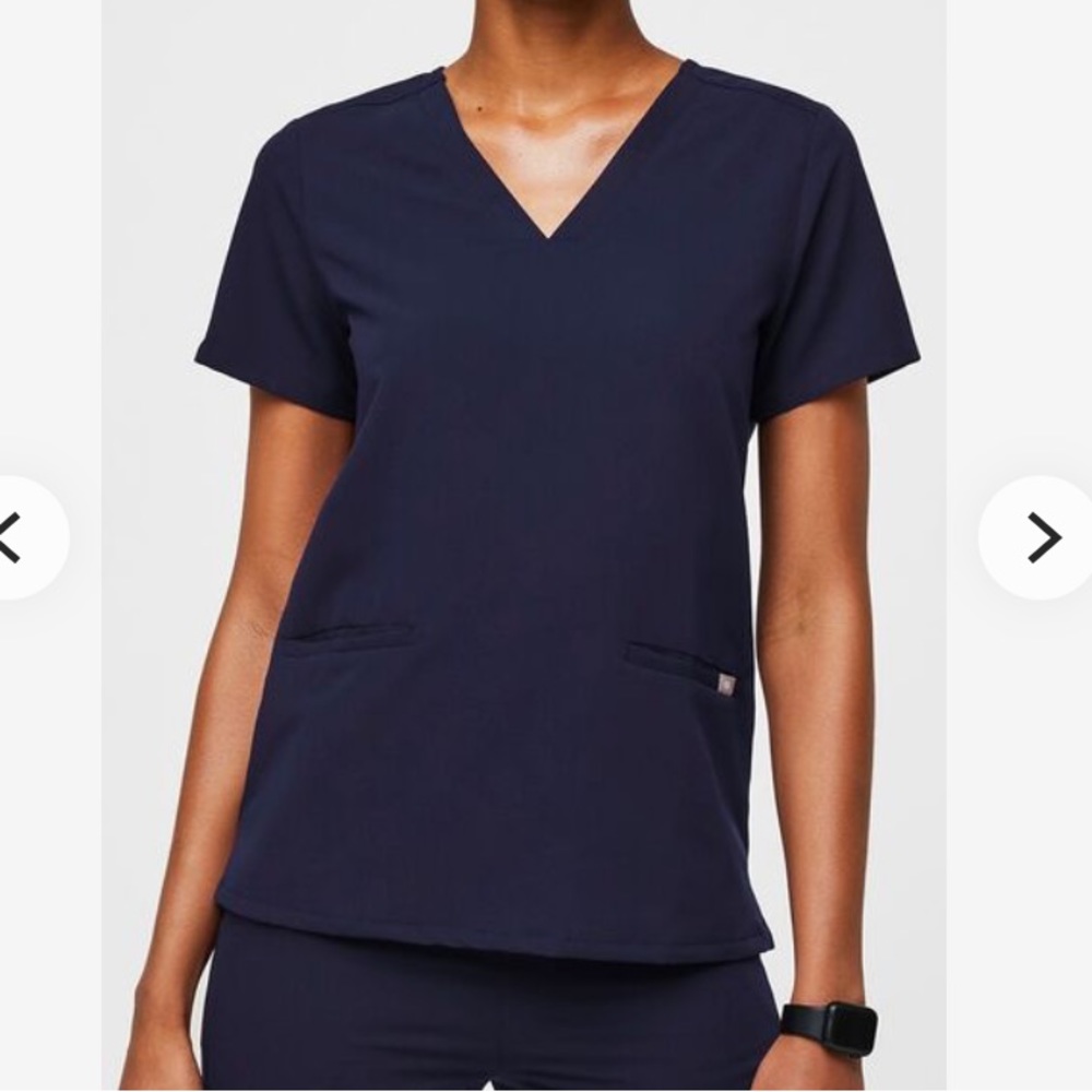 Navy Figs ‘Casma Three Pocket ’ Scrub Shirt/Top Extra Small